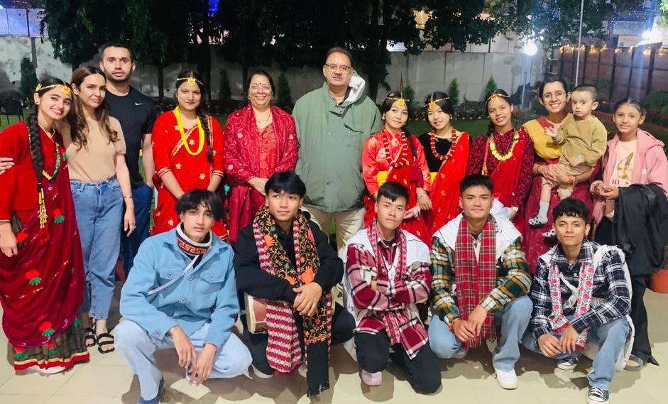 कैबिनेट मंत्री गणेश जोशी के आवास पर भाईलो उत्सव का आयोजन