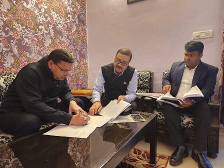 सीएम धामी ने सिलक्यारा रेस्क्यू ऑपरेशन की प्रगति की समीक्षा की
