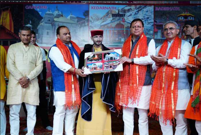भगवान गणेश की पूजा अर्चना कर प्रदेश की खुशहाली की कामना की CM धामी ने
