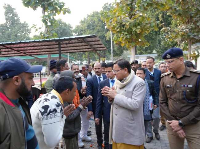 खटीमा: CM धामी ने जनता से संवाद किया व जन समस्याएं सुनी, समस्याओं के निस्तारण हेतु आवश्यक निर्देश दिए