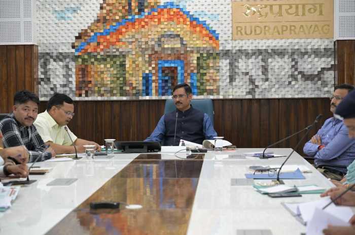 रुद्रप्रयाग: श्री केदारनाथ धाम यात्रा तैयारियों के दृष्टिगत यात्रा सचिव ने ली अधिकारियों की बैठक